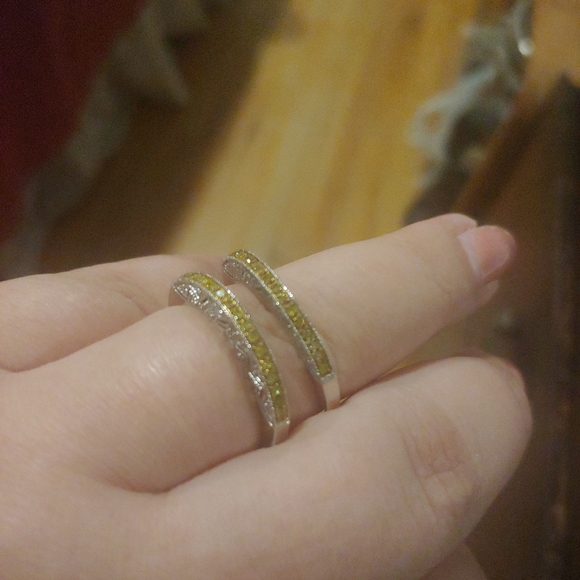 925 Sterling and yellow Diamond ring